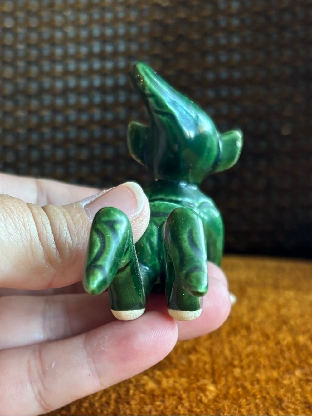 Vintage Ceramic Pixie Elf Figurines Set of 2 Red & Green Christmas Elves MCM - Picture 8 of 9